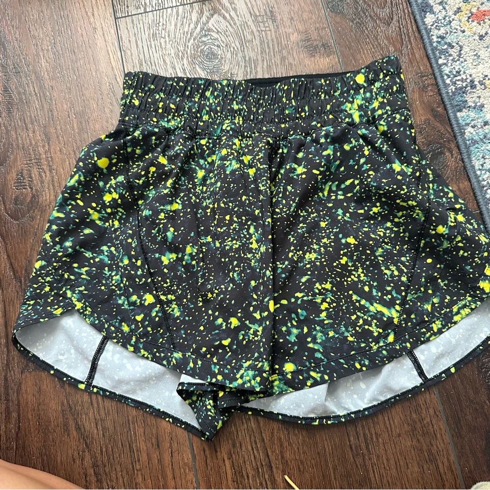 Lululemon Tracker Shorts size 4